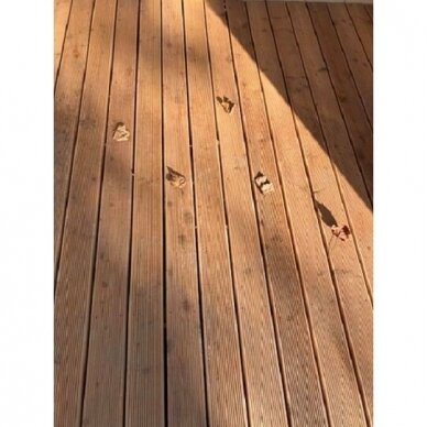 Termo medienos terasinė lenta, rifliuota, su tvirtinimo grioveliais šonuose, spygliuotis 4